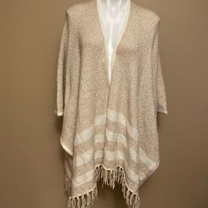Kensie Fringe kimono